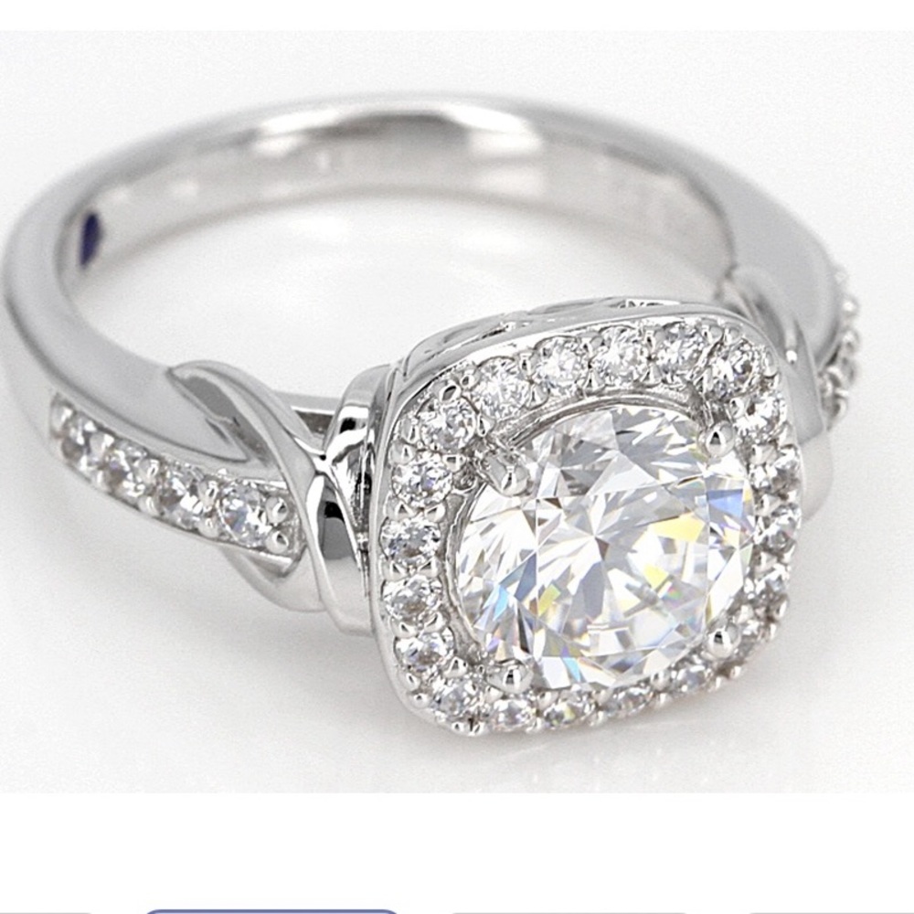 VANNA K BELLA LUCE SILVER HALO BRILLIANT CUT RING SIZE 7